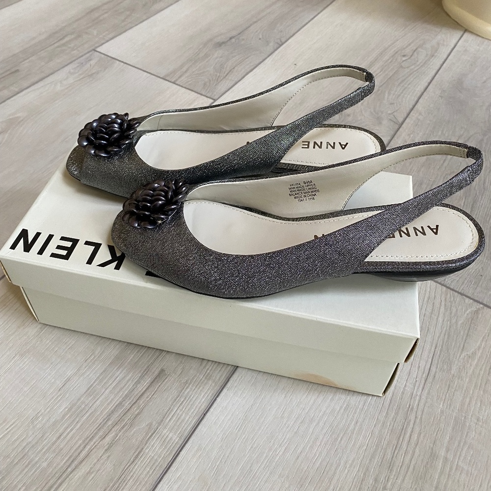 Anne Klein Flex Slingback Peep toe heel
